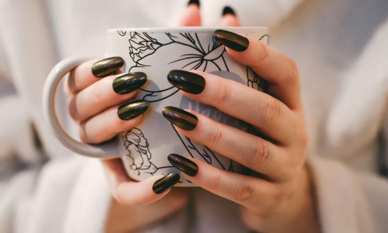 Uñas de Otoño: Diseños Modernos y Elegantes